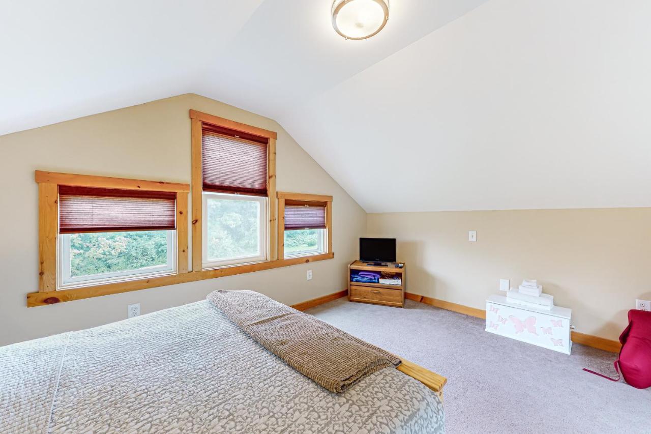 Seneca Lake Serenity Hector Exterior photo