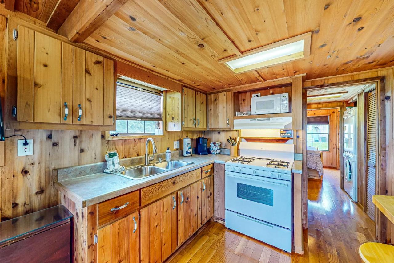 Seneca Lake Serenity Hector Exterior photo