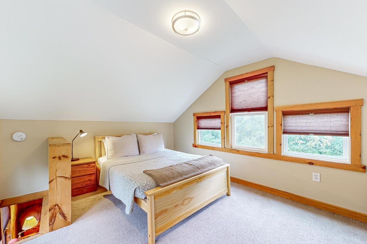 Seneca Lake Serenity Hector Exterior photo